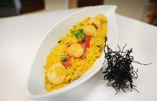 Cous Cous al Profumo di Mare con Polpettine di Alghe