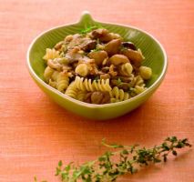 Fusilli di Kamut in Salsa di Castagne e Funghi Porcini