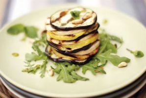 Millefoglie di Melanzane e Tofu con Pinoli e Menta