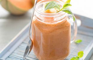 Gazpacho Cantaloupe and Almonds with Mint