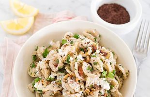 Orecchiette Integrali in Salsa Speziata di Ricotta e Mandorle