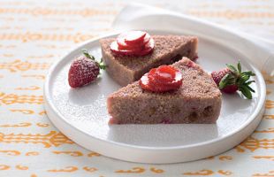 Torta di Cous Cous alle Fragole